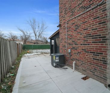 For Lease - 6862 Darcel Avenue Unit# LOWER, Mississauga, Ontario - Photo 6