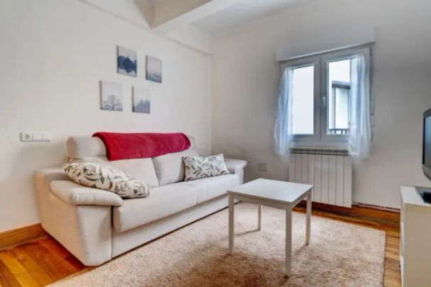 Piso en alquiler en Egia - Photo 1