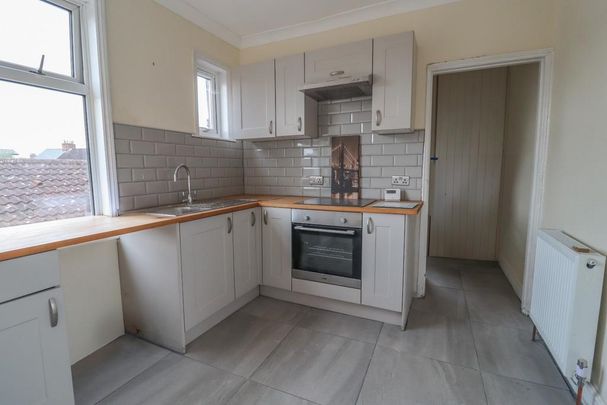 3 bedroom flat to rent - Photo 1