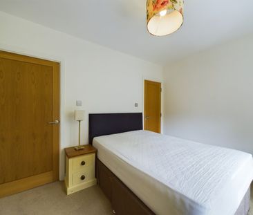 2 bedroom Apartment to rent - Photo 3