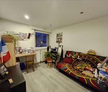 Location Appartement 63m² - Photo 2