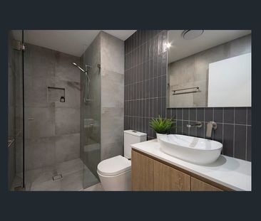 Modern Coastal Villa with Water Views - Prime Location! - Photo 5