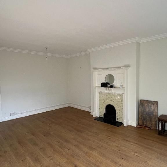 2 bedroom maisonette to rent - Photo 1