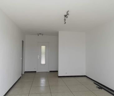 LAVANDOU - T3 - 3ème étage de 55.31 M² + BALCON + CAVE - Photo 2