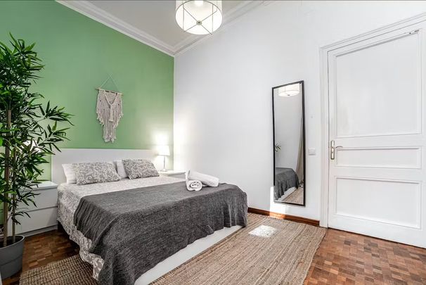 Gran Via de les Corts Catalanes, Barcelona, Catalonia 08007 - Photo 1