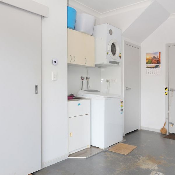 33/130 Plateau Crescent, Carrara QLD 4211 - Townhouse For Rent | Domain - Photo 1