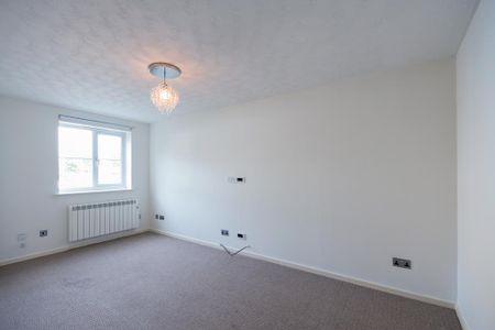 2 bedroom terraced house to rent - Photo 4