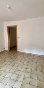 Location Appartement 1 pièce 26m² - Photo 3