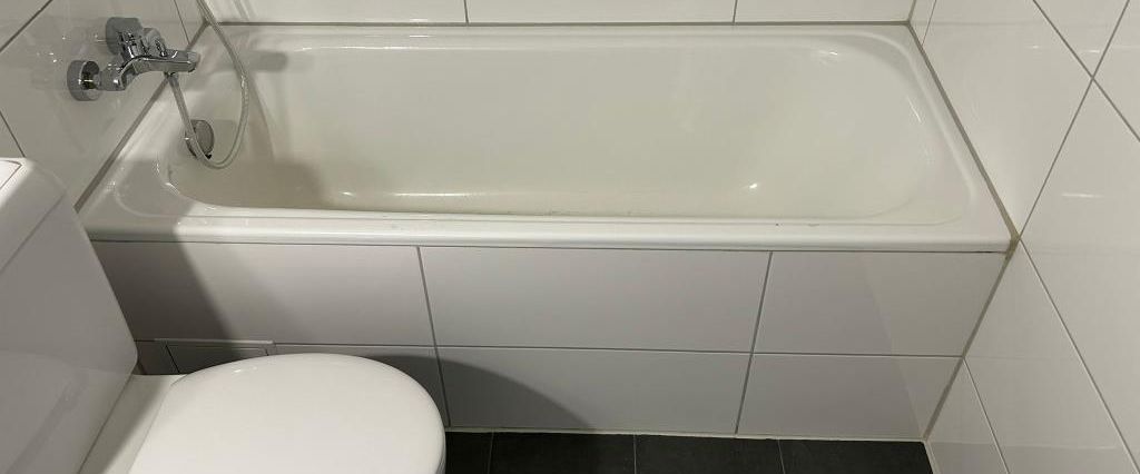 Fully renovated 3-room apartment with balcony in Dortmund Scharnhorst. - Photo 1