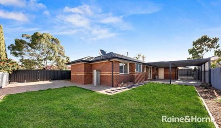 14 Derribong Court, Delahey, VIC 3037 - Photo 4