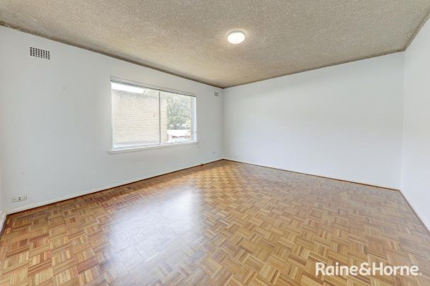 Two Bedroom Unit in the Heart of Kingsford - Photo 1