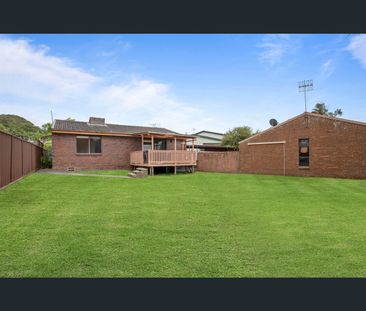 12a Hazel Close, Berkeley Vale, NSW 2261 - Photo 4