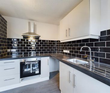 2 bedroom terraced house to rent - Photo 6