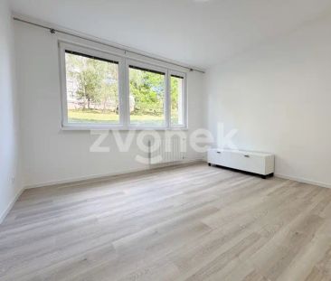 3+1 Zlín - Česká, moderní byt, balkon - Photo 1