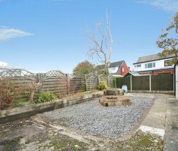 3 bedroom semi-detached house to rent - Photo 2