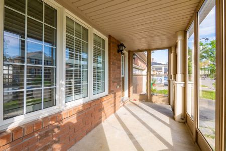 For Lease - 9 Mortimer Drive, Brampton, Ontario - Photo 4