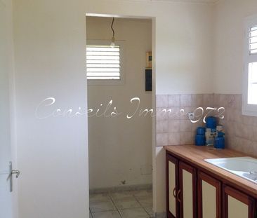 Location Maison 4 pièces 88m² LE FRANCOIS 97240 - Photo 3