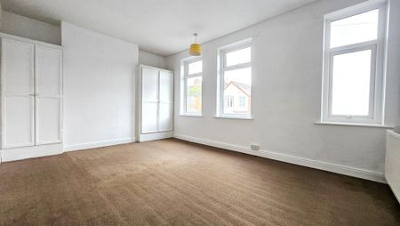 4 bedroom terraced house to rent - Photo 4