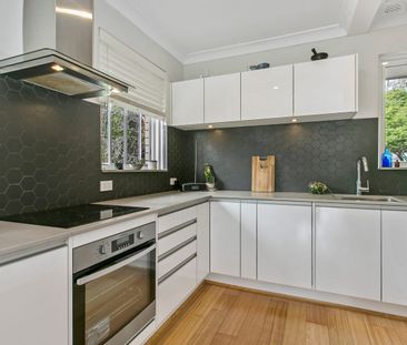 Beautifully renovated apartment In quiet cul-de-sac - Photo 3