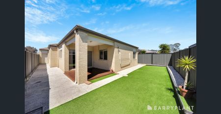 Multiple living zones! - Photo 4