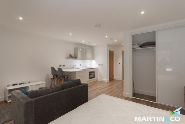 Studio to rent - Photo 1