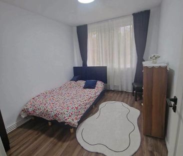 De inchiriat apartament 4 camere, mobilat, balcon, zona Politiei - Fotografie 6