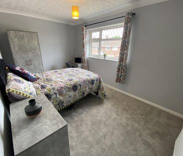 5 bedroom terraced house to rent - Photo 4