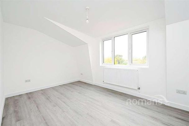 Lynchford Road, Farnborough, Hampshire, GU14 - Photo 1