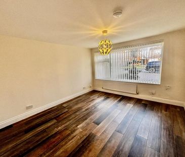 4 bedroom detached house to rent - Photo 4