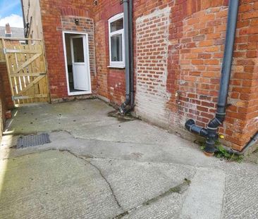 Southwell Road West, Mansfield, NG18 - Photo 2