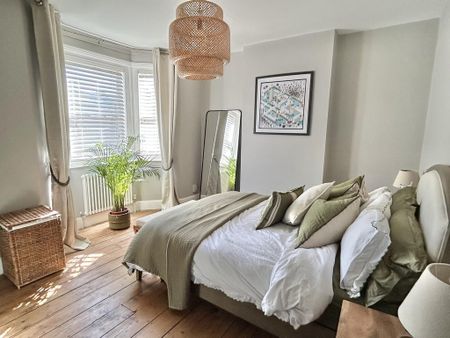 2 bedroom terraced house to rent - Photo 4