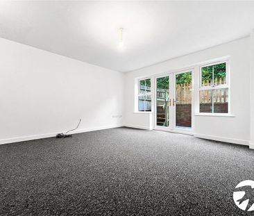 3 bedroom end of terrace house to rent - Photo 1