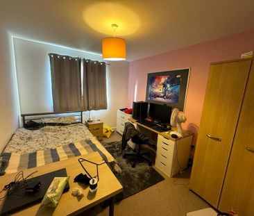 Lodge Farm Gardens, Haxby Road - P10679 - Photo 5