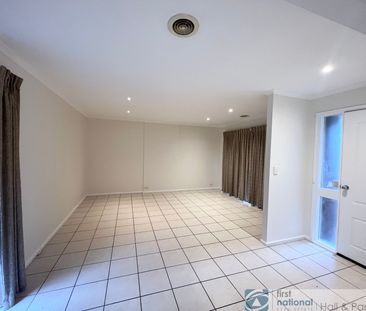 11 Calrossie Close, Endeavour Hills - Photo 5