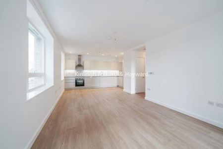 3 bedroom flat to rent - Photo 3