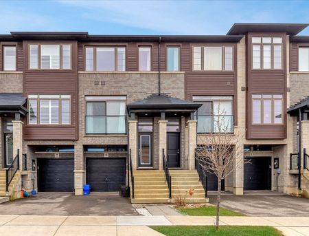 For Lease - 9 Soho Street, Hamilton, Ontario - Photo 4