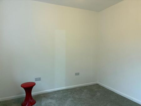 3 bedroom mews to rent - Photo 5