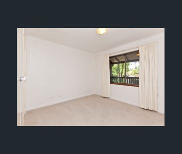 Prime Location! - Photo 6