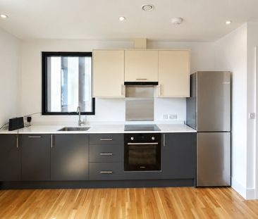 Studio Flat, Seven Sisters Road, N15 - Photo 2