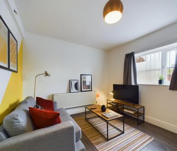 2 bedroom flat to rent - Photo 3