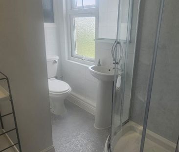 1 Bed - 1 Roper Avenue, Leeds - LS8 1LG - Professional - Photo 5