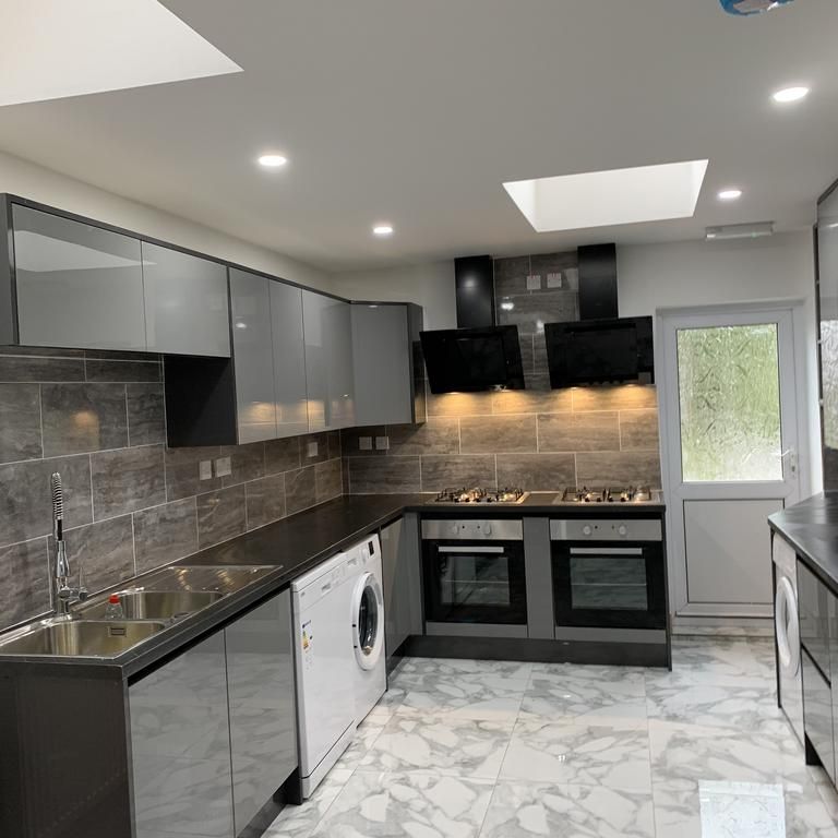 5 bedroom apartment to rent - Photo 1
