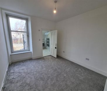 4 bedroom duplex to rent - Photo 3