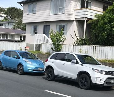 Charming 3BR Home with Garden & Deck! - Photo 1