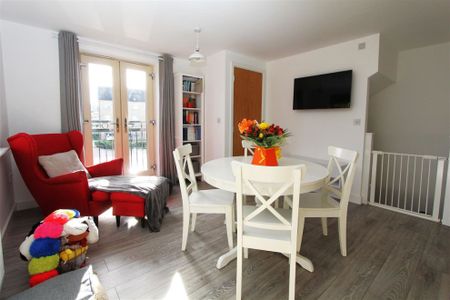 Holts Crest Way, Leeds City Centre, LS12 2AH - Photo 4