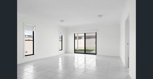 Huntlee Estate Family Home - Photo 1