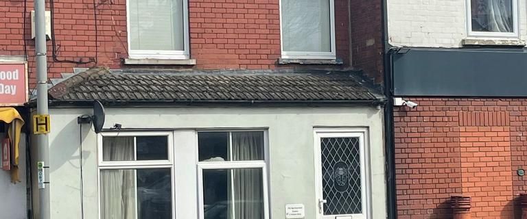 2 bedroom ground floor flat to rent - Photo 1