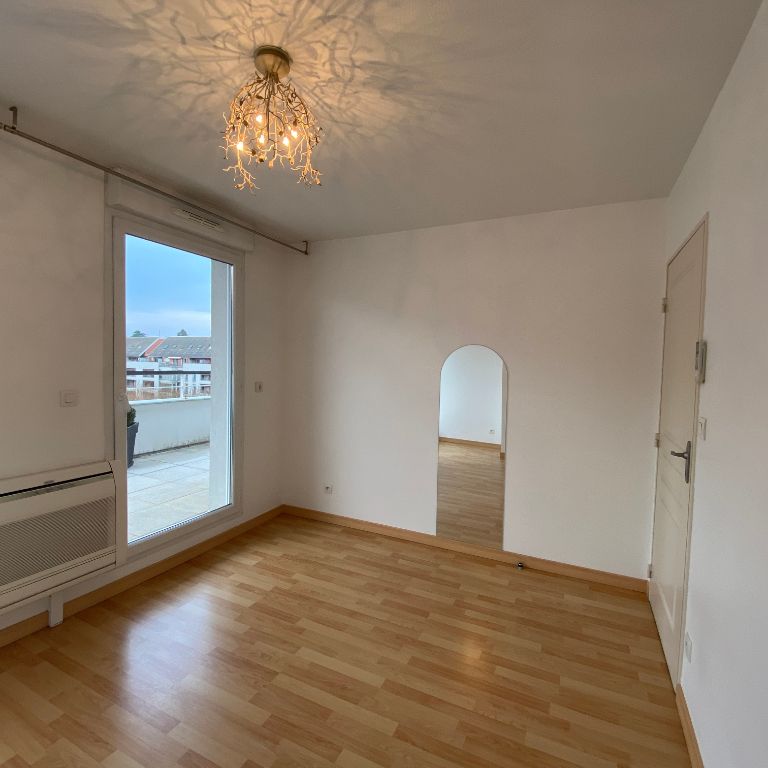 Location Appartement 5 pièces 103m² - Photo 1