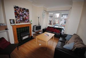 18 Hessle Avenue, Leeds, LS6 1EF - Photo 2