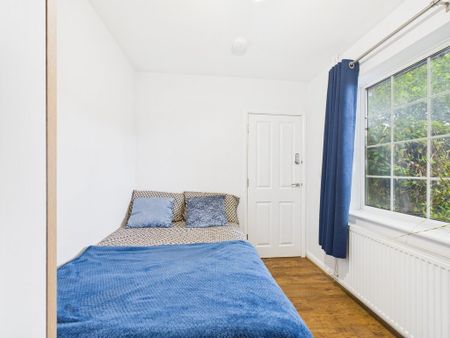 4 bedroom terraced house to rent - Photo 4